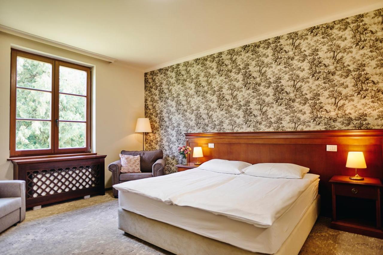 Mokrice Castle Estate Hotel Obrezje ภายนอก รูปภาพ