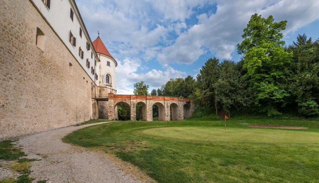 Mokrice Castle Estate Hotel Obrezje ภายนอก รูปภาพ