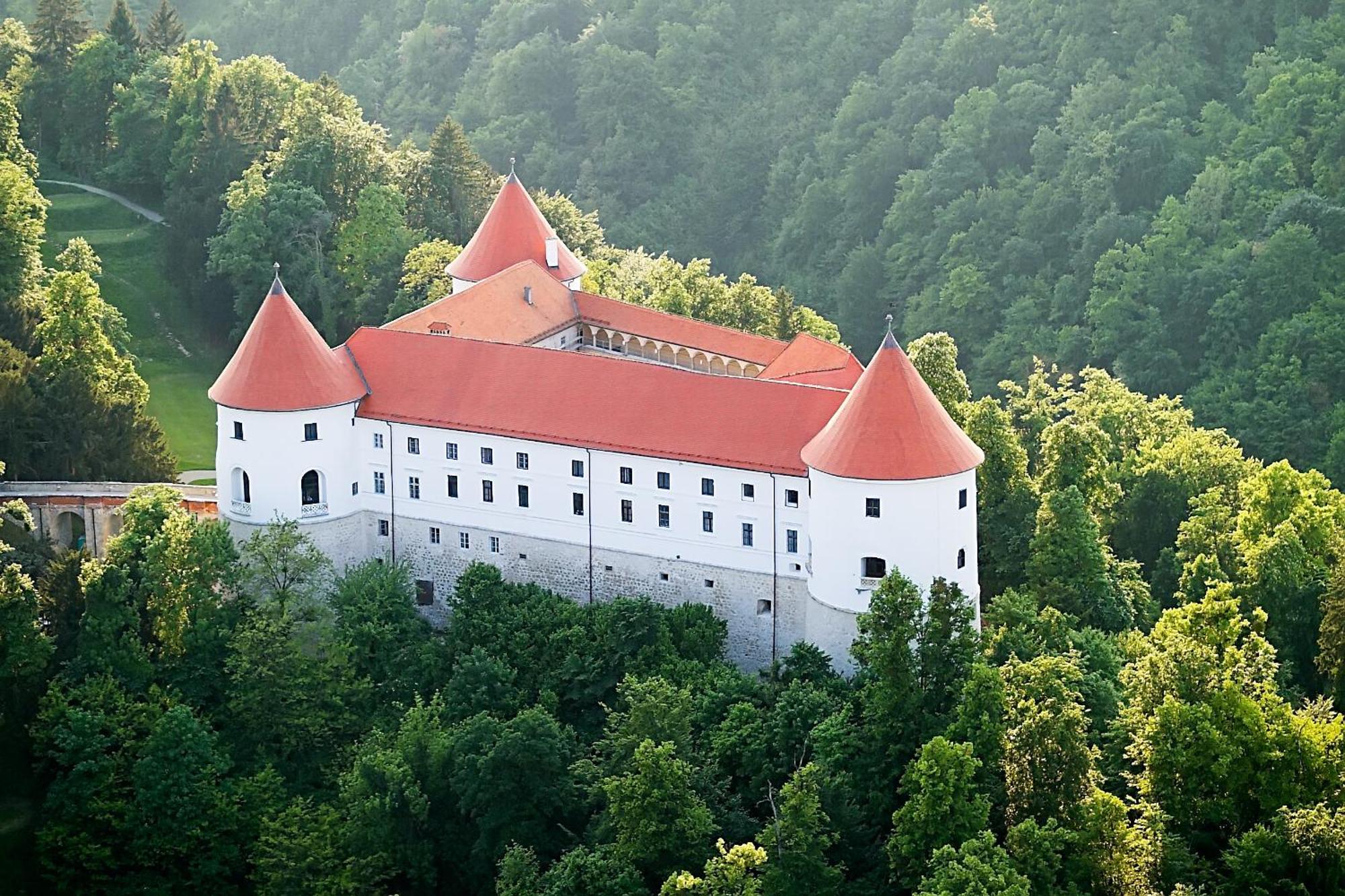 Mokrice Castle Estate Hotel Obrezje ภายนอก รูปภาพ